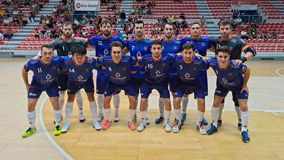 Los jugadores de Full Energía Zaragoza posan antes del inicio de su encuentro de Copa de SM El Rey.