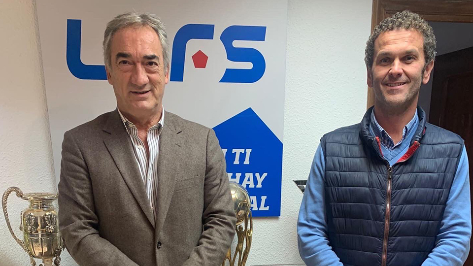 El presidente de la LNFS, Javier Lozano, con el presidente de Federación Española de Deportes para Sordos, Antonio Jesús de la Rosa