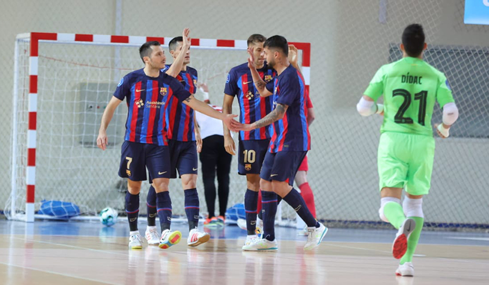 Los jugadores del Barça celebran un gol en en el Mate Parlov Sport Center de Croacia