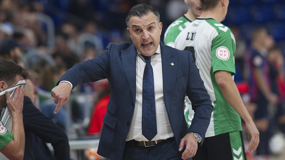 Bruno García, entrenador del Real Betis Futsal (Fotografía: Ernesto Aradilla)