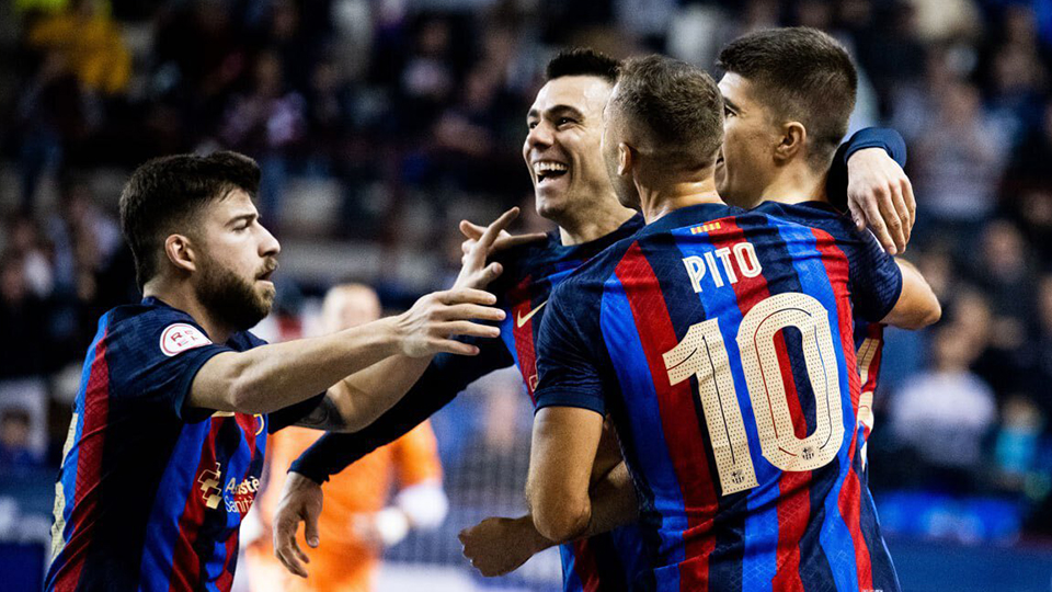 Los jugadores del Barça celebran un gol