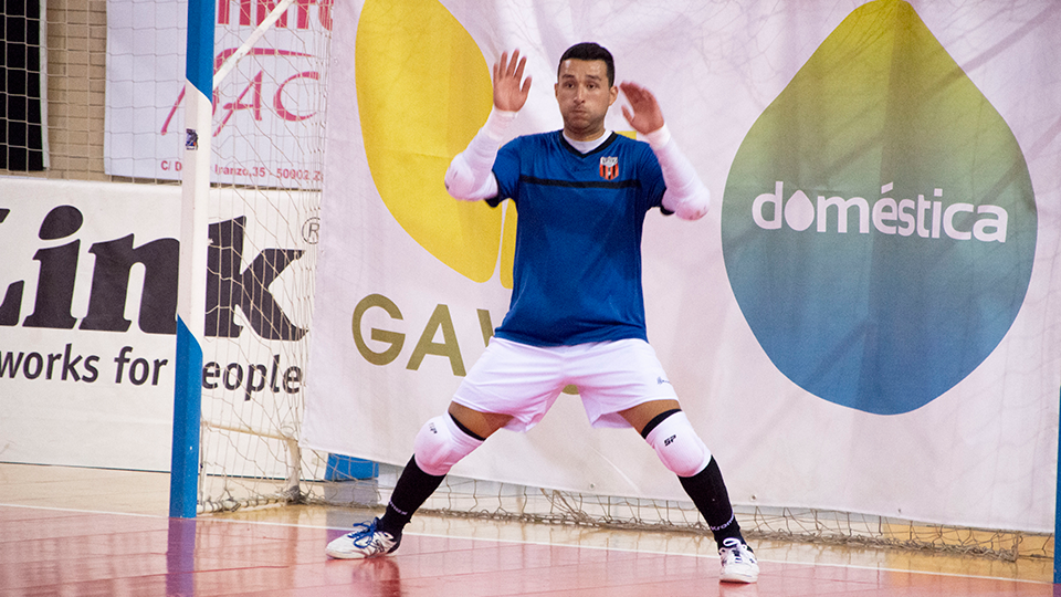 Dani Álvarez, portero del AD Sala 10, durante un partido