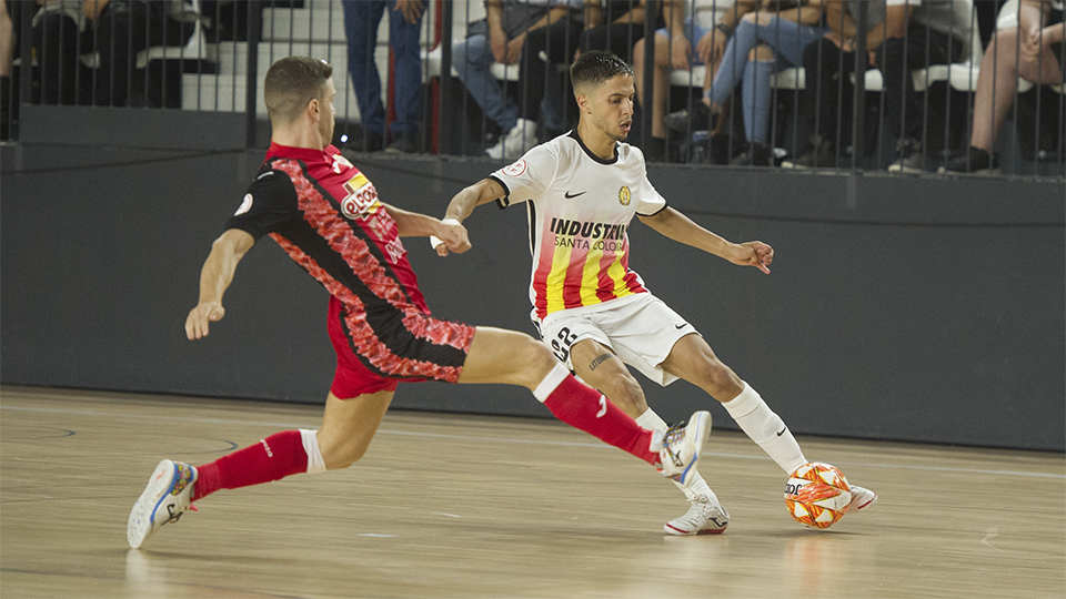 Khalid, de Industrias Santa Coloma, en el partido frente a ElPozo Murcia Costa Cálida