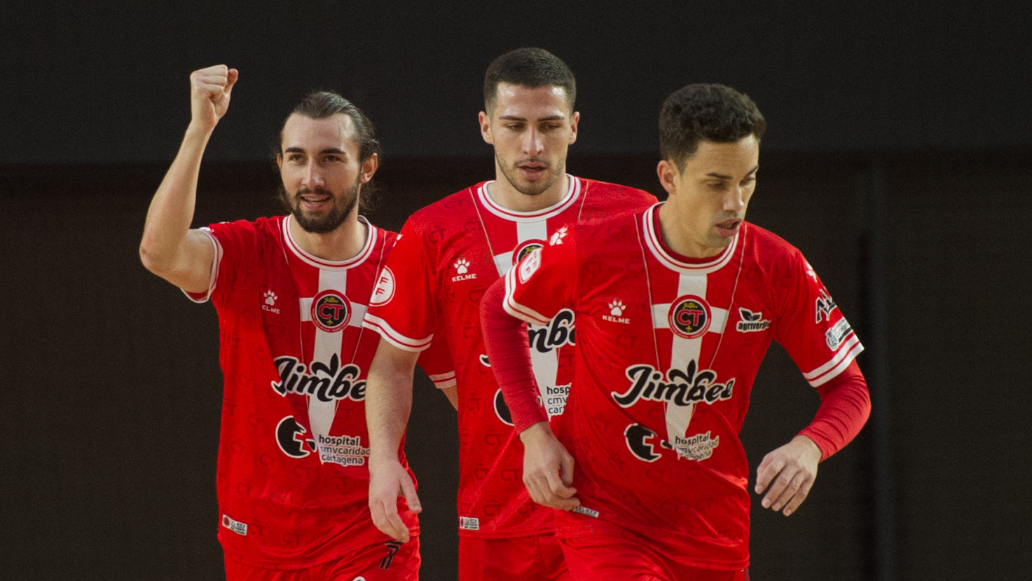 Los jugadores de Jimbee Cartagena celebran un gol