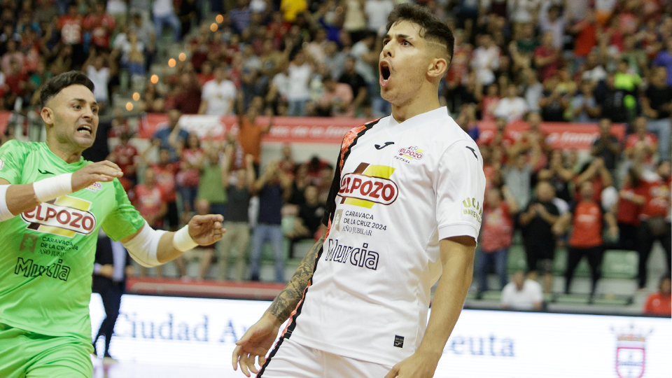 Darío Gil, celebrando un gol con ElPozo Murcia Costa Cálida (Foto: Pascu Méndez)