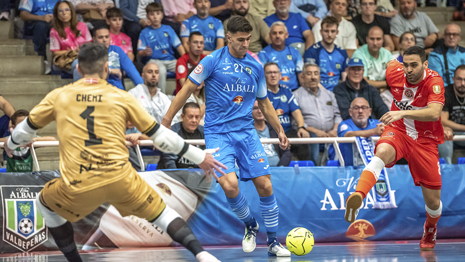 El campeón Jimbee Cartagena Costa Cálida logra una ajustada victoria frente a Viña Albali Valdepeñas (1-2) en el arranque liguero