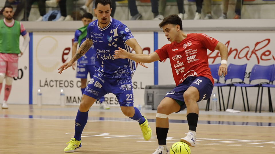 Quesos El Hidalgo Manzanares suma su primer triunfo al vencer por la mínima a Osasuna Magna Xota (5-4)