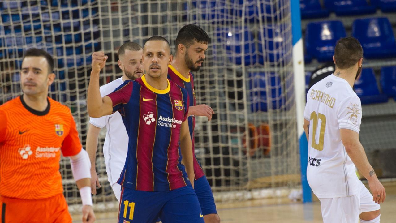 Ferrao, del Barça, celebra un gol ante el ACCS en la Champions League