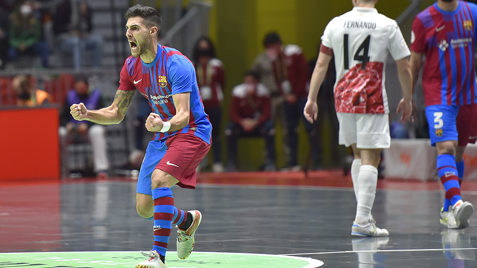 Adolfo, del Barça, celebra un gol durante la Final de la Copa de España 2022