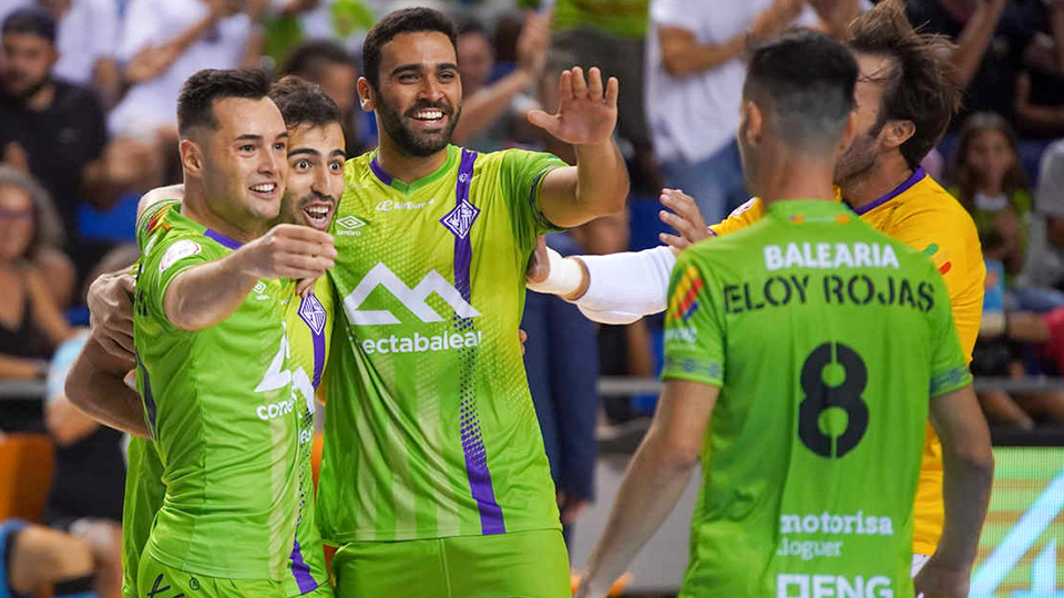 Los jugadores del Mallorca Palma Futsal celebran un tanto.
