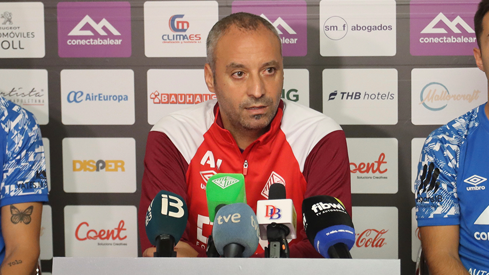 Antonio Vadillo, entrenador del Mallorca Palma Futsal, durante una rueda de prensa.