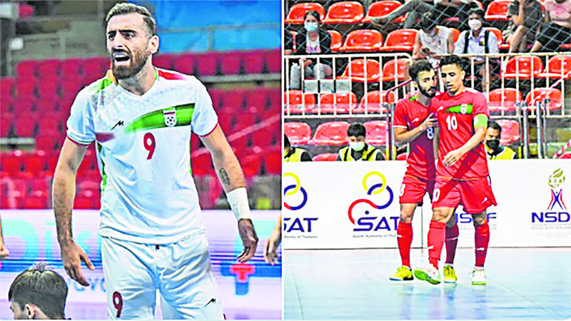 Abbasi, Oladghobad y Tayebi jugando con la Selección de Irán