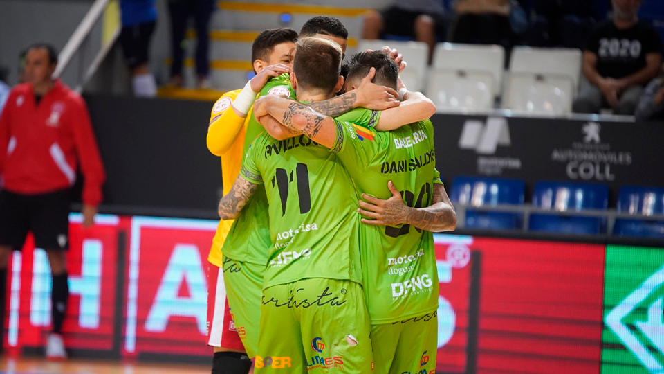 Los jugadores de Mallorca Palma Futsal celebran un gol