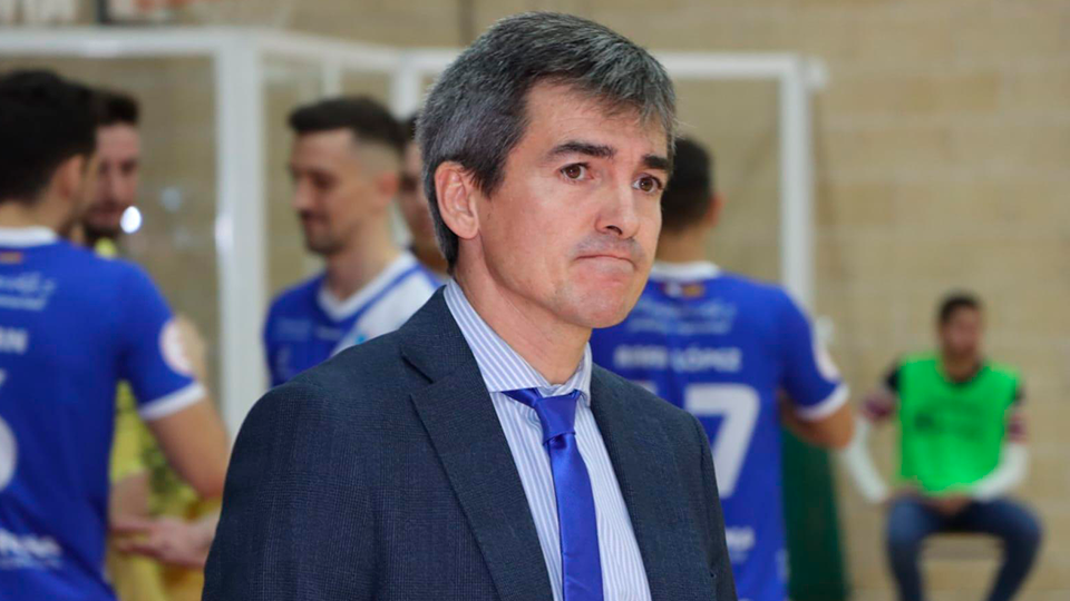Juanlu Alonso, entrenador del Quesos El Hidalgo Manzanares