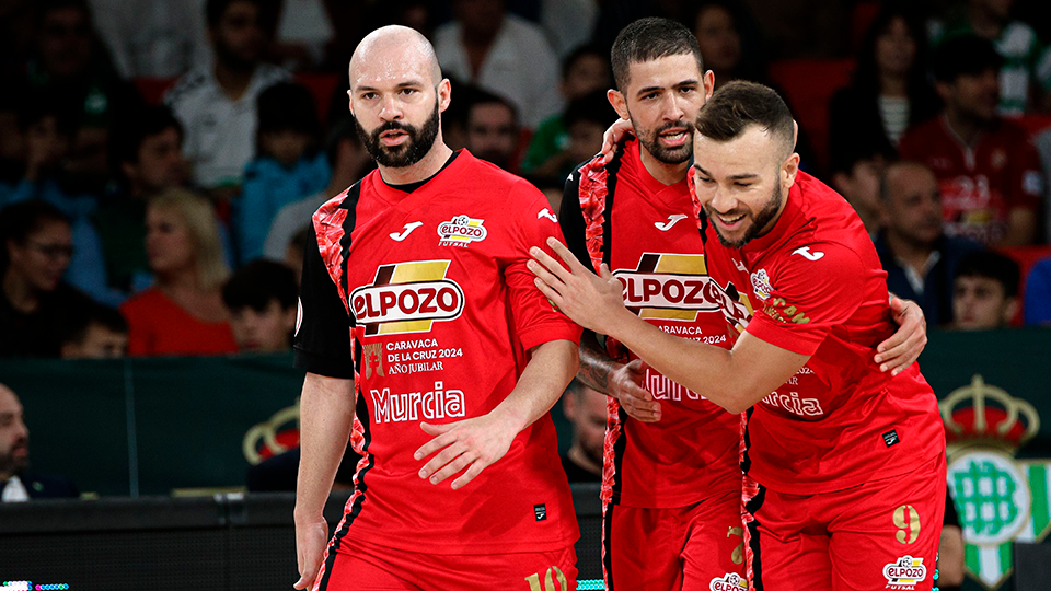 Taynan, Felipe Valerio y Rafa Santos celebran un gol de ElPozo Murcia Costa Cálida