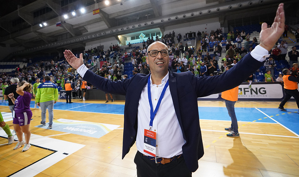 Antonio Vadillo, entrenador del Mallorca Palma Futsal, celebra la histórica clasificación para la Final Four
