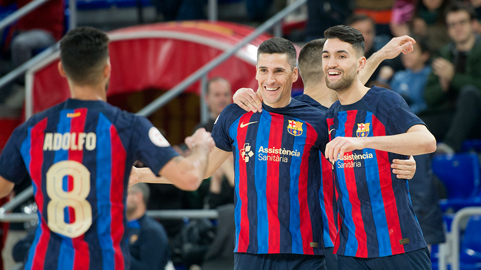 Los jugadores del Barça festejan un gol.