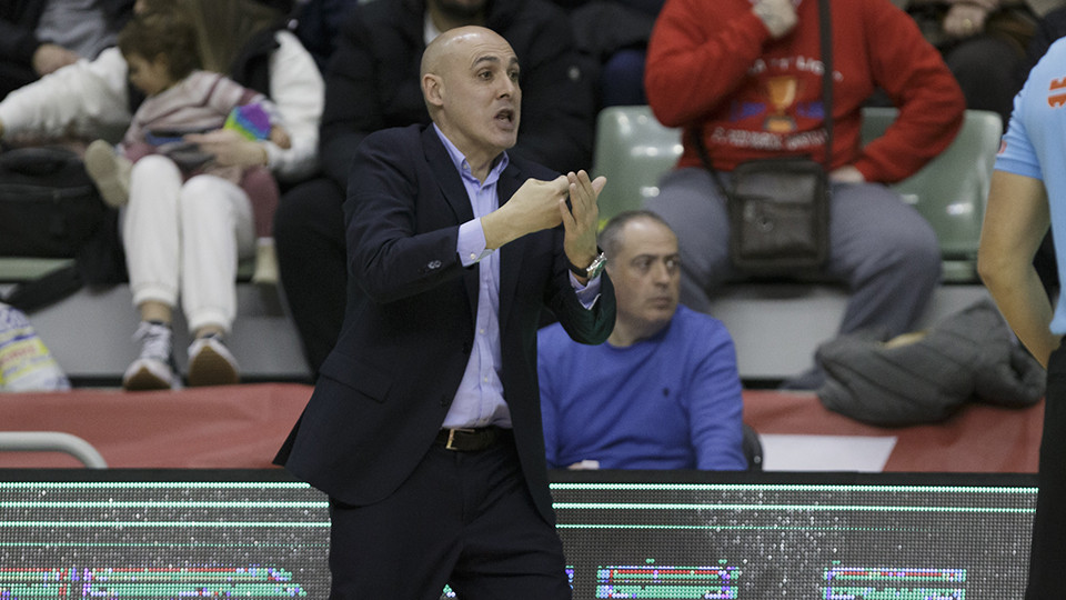 Javi Rodríguez, entrenador de ElPozo Murcia Costa Cálida (Fotografía: Pascu Méndez)