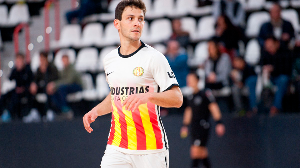 Cardona, jugador de Industrias Santa Coloma