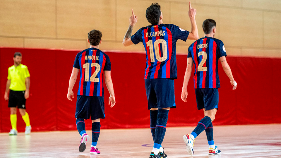 Los jugadores del Barça Atlètic celebran un tanto