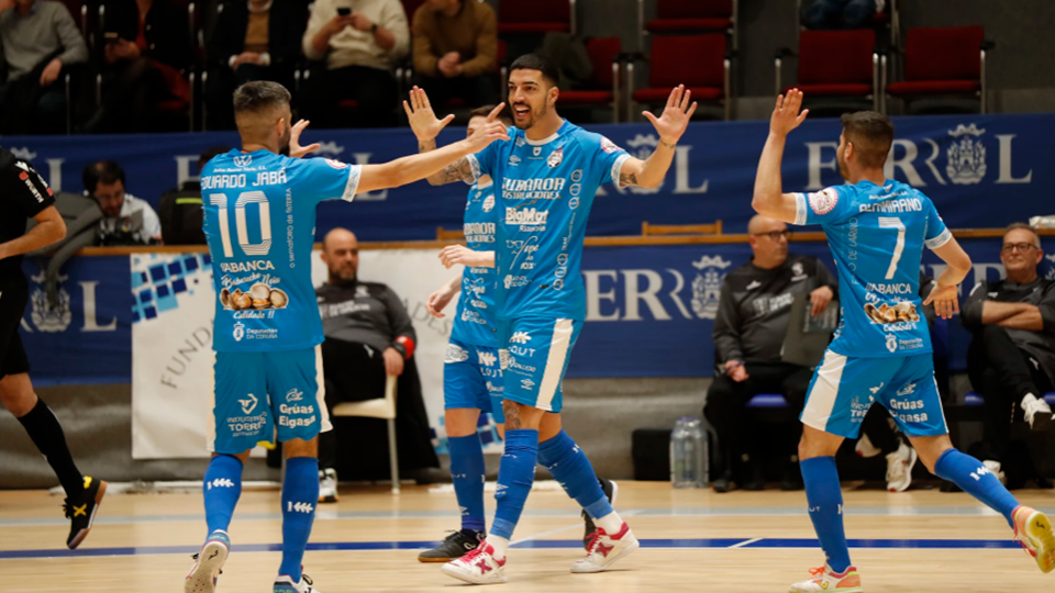 Bruno Gomes celebra un tanto de Noia Portus Apostoli