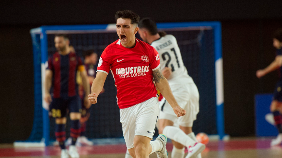 Bernat Povill, con la camiseta de portero-jugador en Industrias Santa Coloma