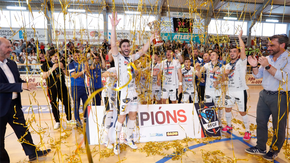 Lluc levanta la Copa de Galicia para Noia Portus Apostoli