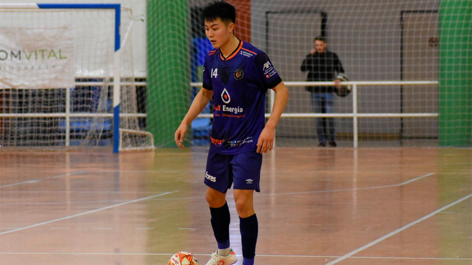 Shunta Uchida, con la camiseta de Full Energía Zaragoza