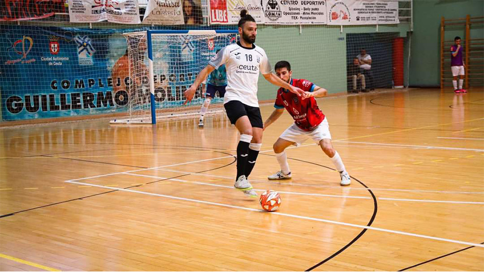 Lucas Francini durante uno de los partidos con la Unión África Ceutí