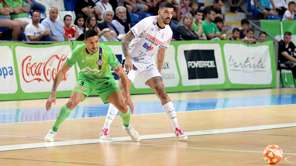 Bruno Gomes, jugador de Noia Portus Apostoli, ante Cainan, de Mallorca Palma Futsal