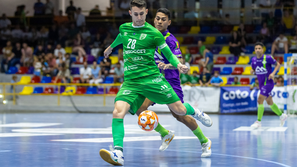 Sergio Barona vistiendo la camiseta de BeSoccer CD UMA Antequera