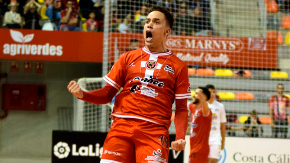 Jesús Izquierdo, celebrando un gol con el Jimbee Cartagena