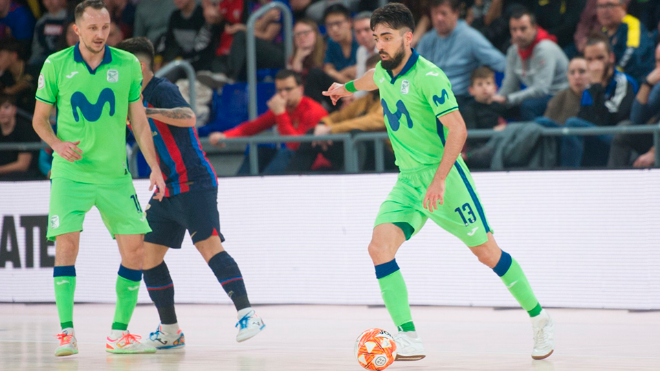 Eric Martel, jugando un partido con Inter FS contra el Barça