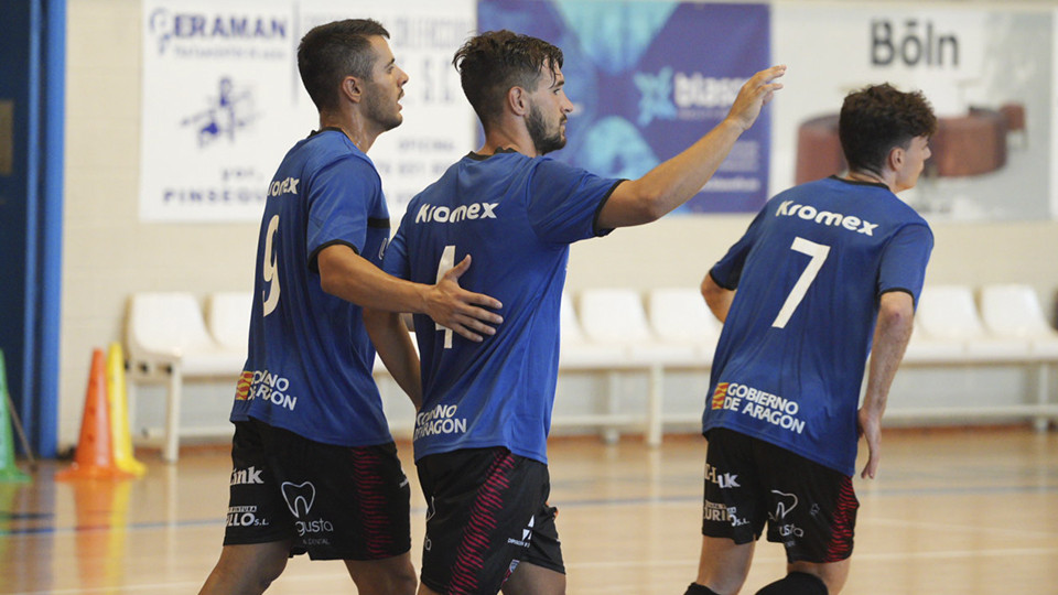 Los jugadores del WANAPIX AD Sala 10 celebran un gol (Fotografía: Alejandro Meavilla)