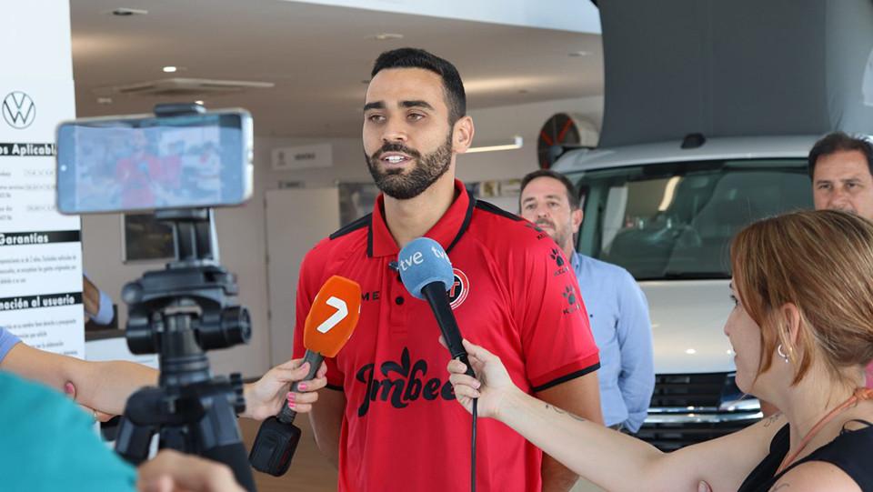 Tomaz Braga, en su presentación como jugador del Jimbee Cartagena