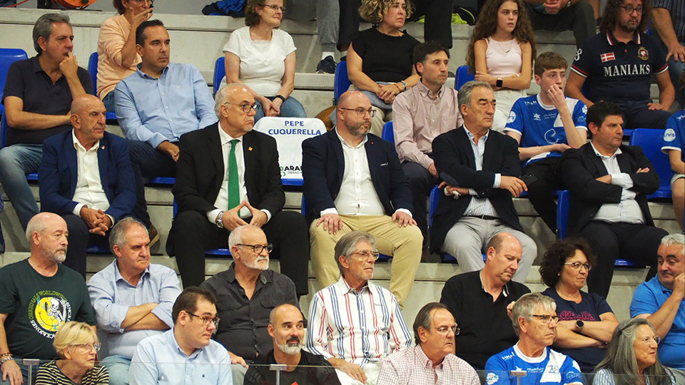 Pablo Burillo, Julián Nieva, Manuel del Salto, Javier Lozano y Jose Manuel Guisado, en el palco del Manzanares Arena