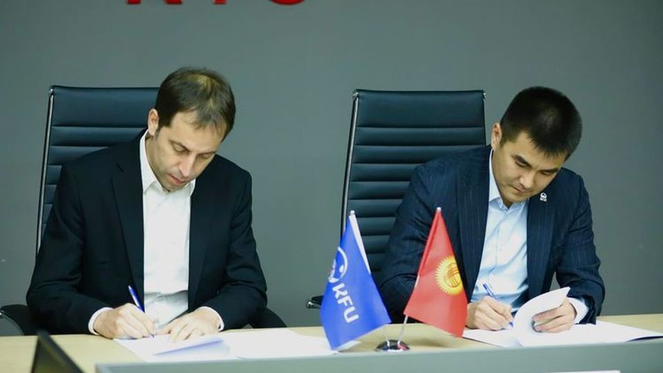 Lluís Bernat fue presentado como nuevo seleccionador de Kirguistán