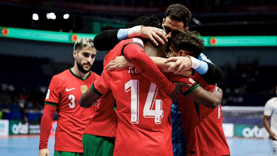 Los jugadores de Portugal celebran un gol en el Mundial de Uzbeksitán.