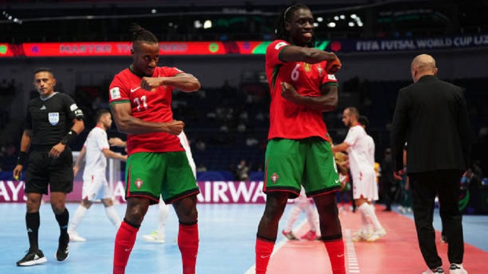 Pany Varela y Zicky Té celebran un gol en el Mundial de Uzbekistán. Federación de Portugal