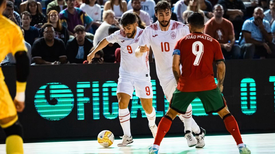 Esteban y Javi Mínguez frente a Joao Matos en el España-Portugal. RFEF