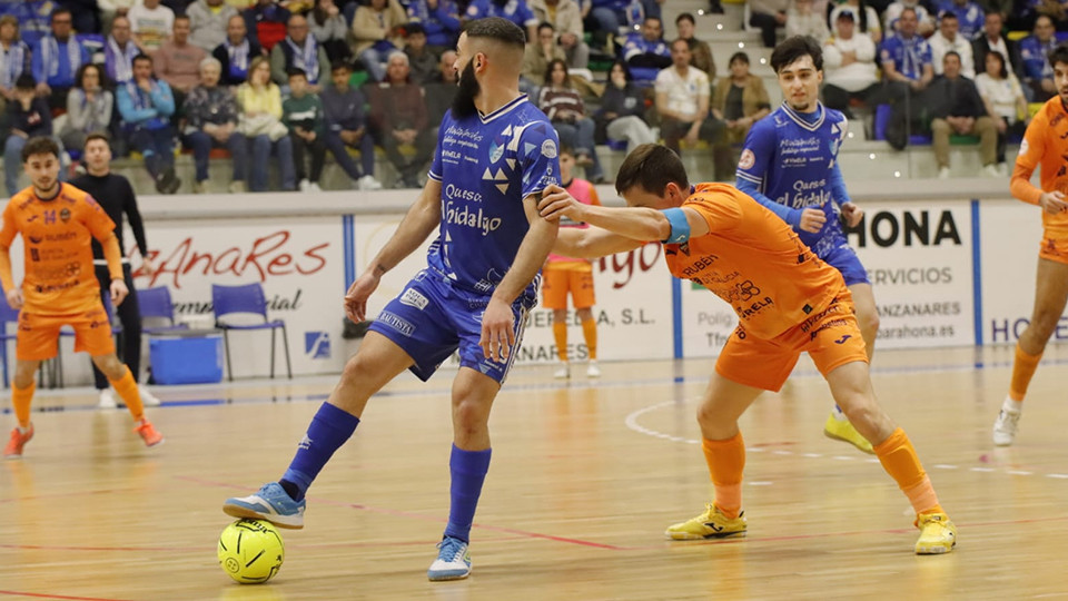 Quesos El Hidalgo Manzanares y Burela FS firman tablas en un intenso partido (1-1)