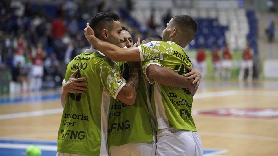 Los jugadores de Palma Futsal celebran un gol.