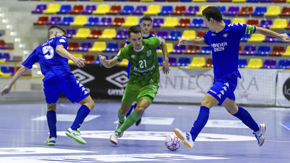 RESUMEN | BeSoccer CD UMA Antequera vence al Real Betis Futsal B para lograr su primera victoria del curso (5-3)