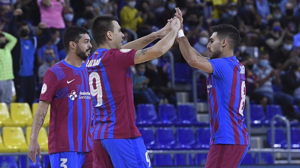 Los jugadores del Barça celebran un gol.