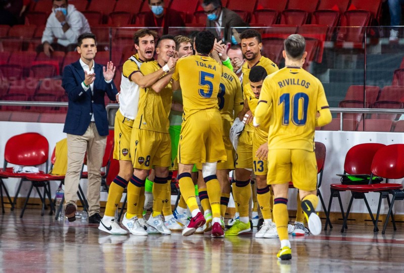 Los jugadores del Levante celebran un gol en la Ronda Élite de la UEFA Futsal Champions League