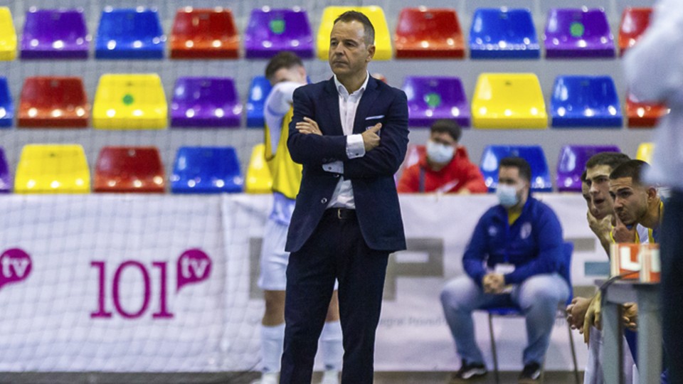 Tete, entrenador del BeSoccer CD UMA Antequera (Fotografía: iso100photopress)