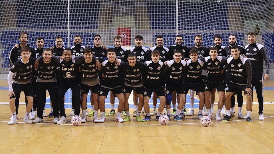El primer equipo, el filial y el juvenil del Palma Futsal entrenan juntos por un día
