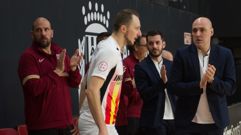 Drahovsky, de Industrias Santa Coloma, salta al campo en el Pabellón Nuevo