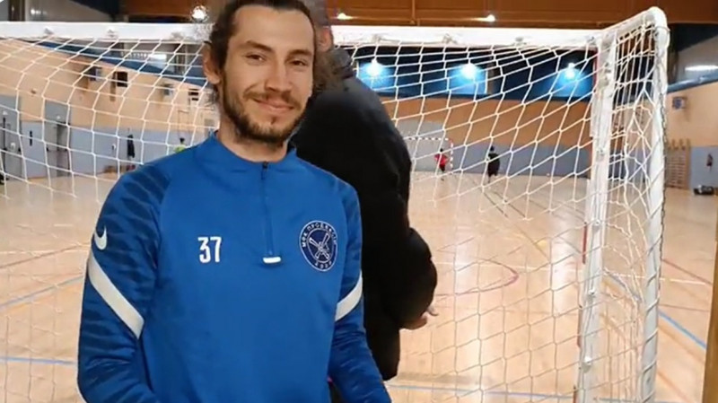 VÍDEO | La historia de Viktor Kravkov, el ucraniano que ha llegado a Rivas con el sueño de volver a disfrutar del Futsal