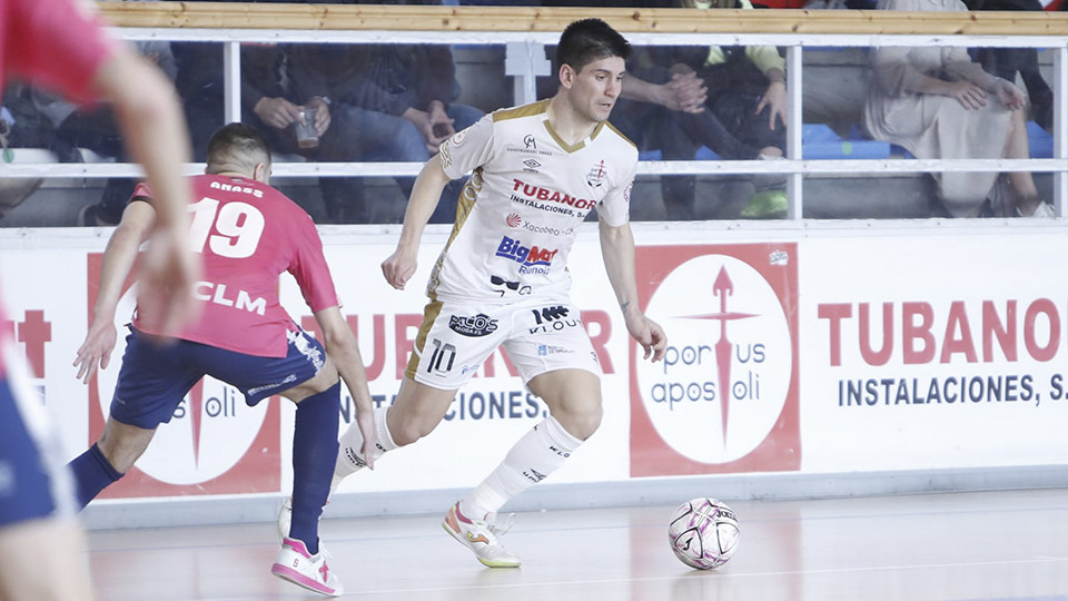 Chus, jugador del Noia Portus Apostoli, durante un partido